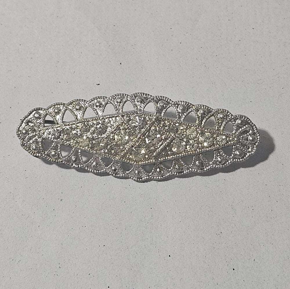 Pretty Vintage Art Deco Filigree Rhinestone Bar Pin